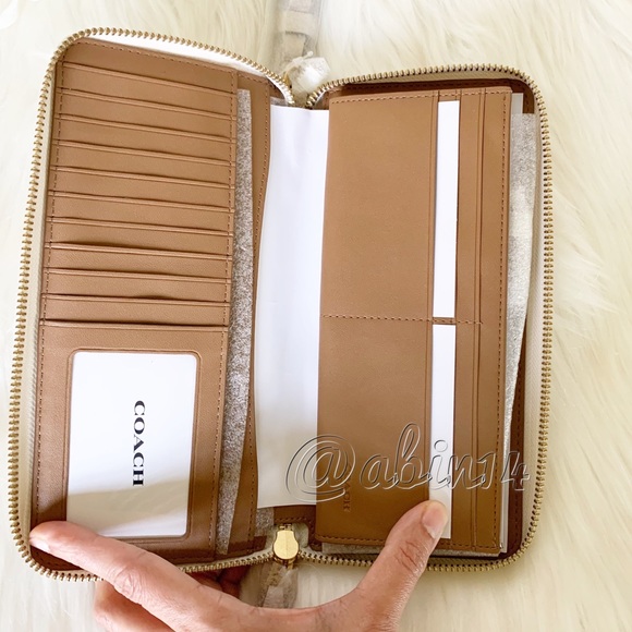 NWT Coach Leather Zip Around Continental Wallet Wristlet with Floral Print - Picture 3 of 6